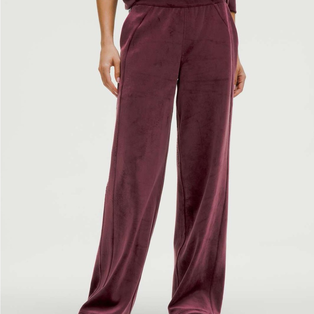 Lululemon wide leg scuba velvet pants